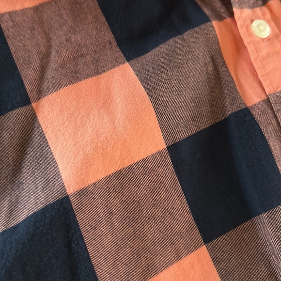 Express button down - Picture 3 of 3